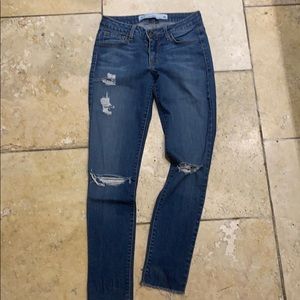 O2 distressed skinny jeans size 25